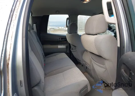 2008 Toyota Tundra Base V6 z USA, uszkodzony, nr VIN 5TFRU541X8X014275